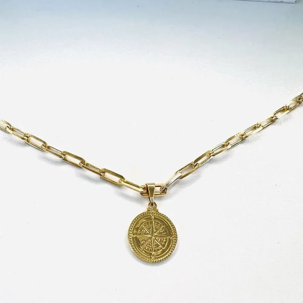 Medallion features quotes